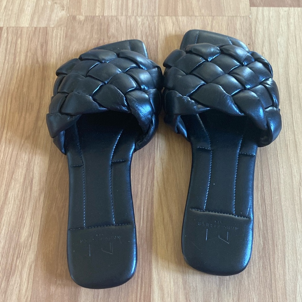 Women’s March Fisher black slides
